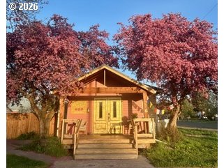 206 1ST ST, Enterprise, OR 97828