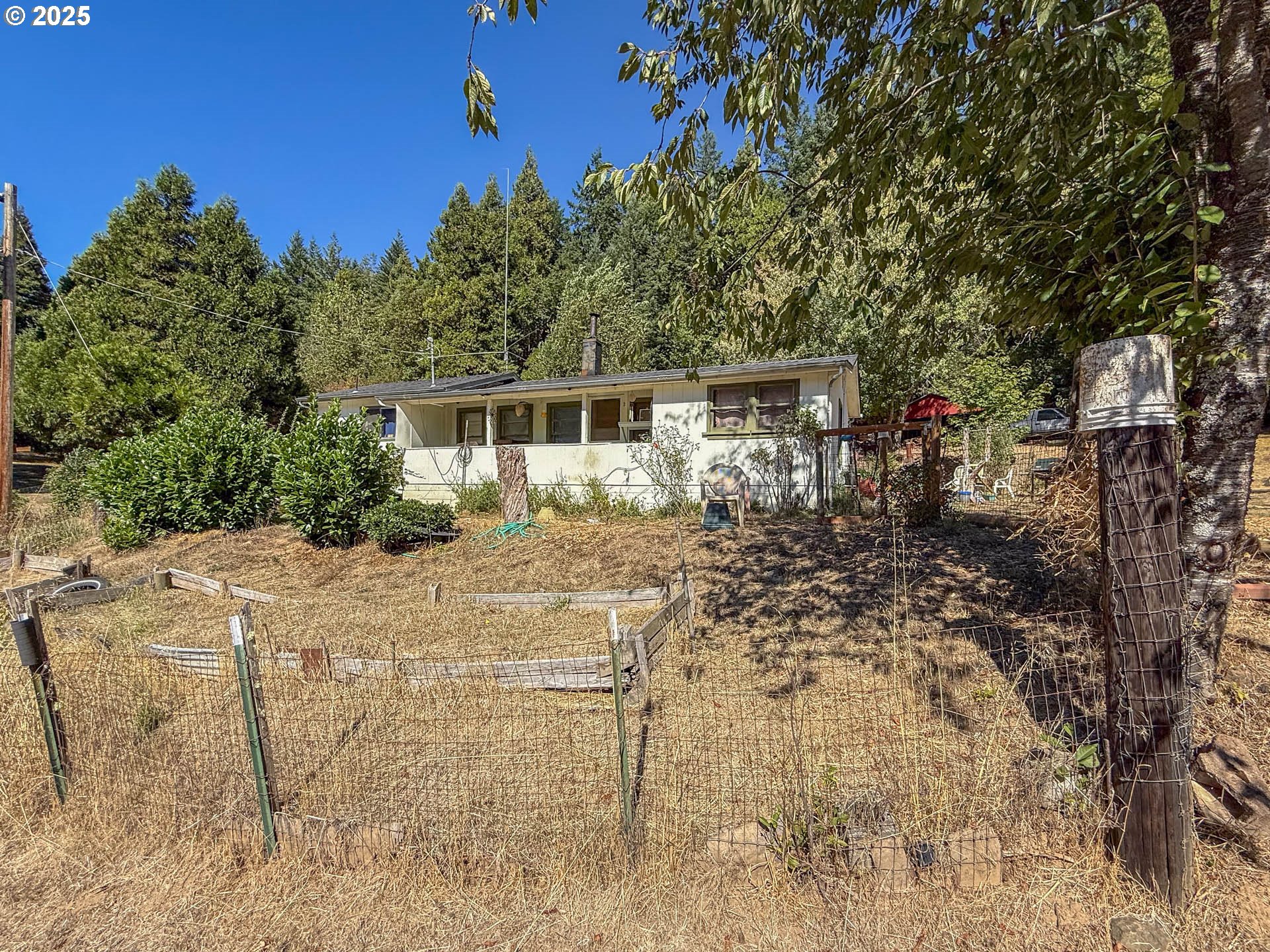 27001 STATE HIGHWAY 42, CamasValley, OR 97416