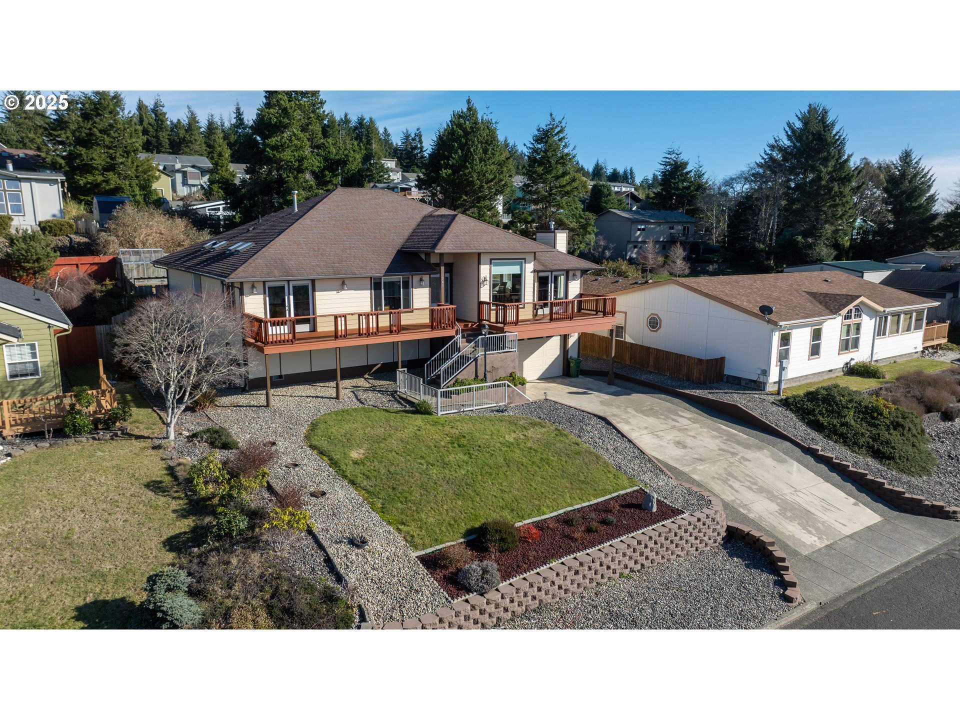 765 TRICIA PL, CoosBay, OR 97420