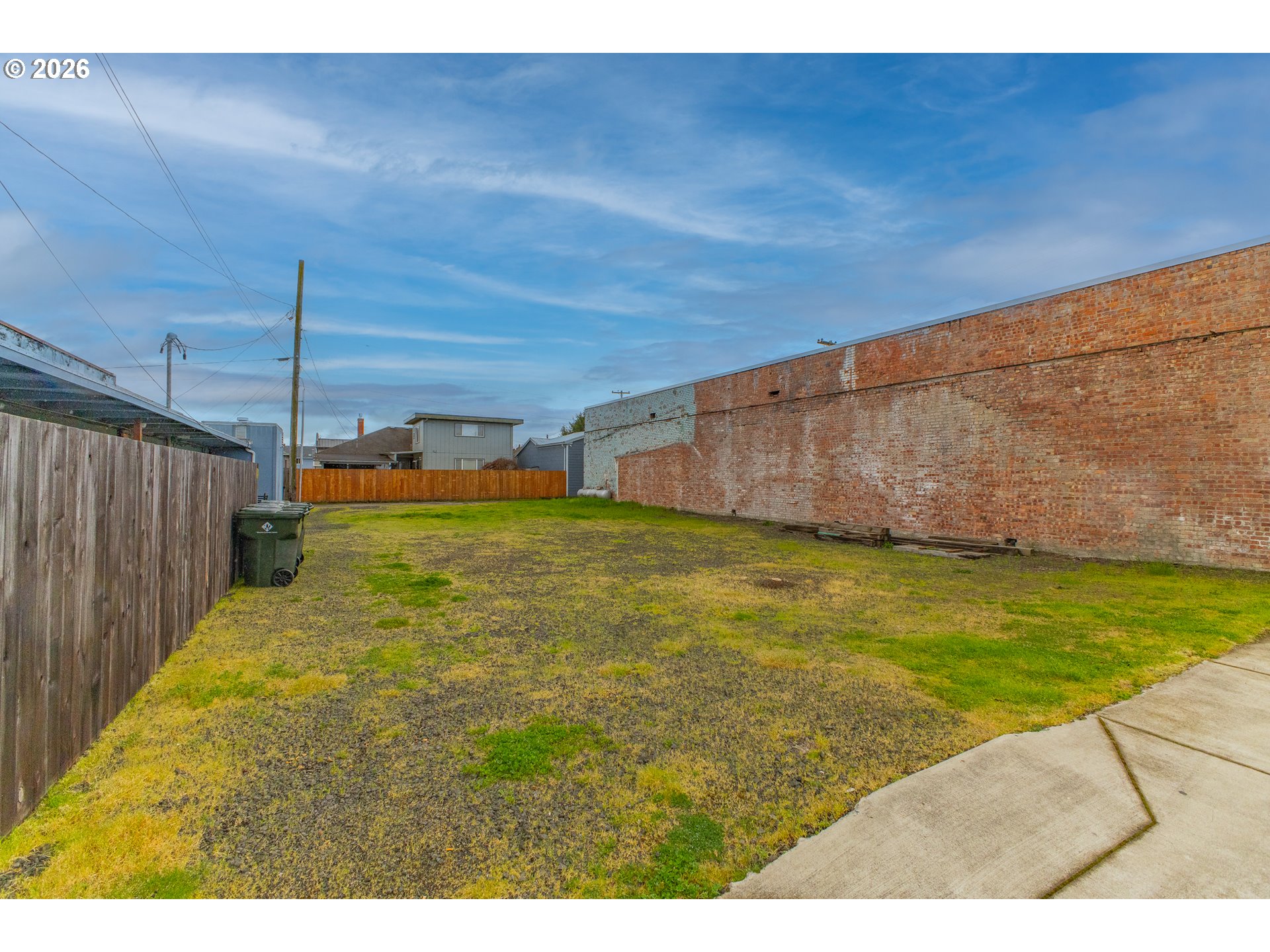 618/620 SPRUCE ST, MyrtlePoint, OR 97458