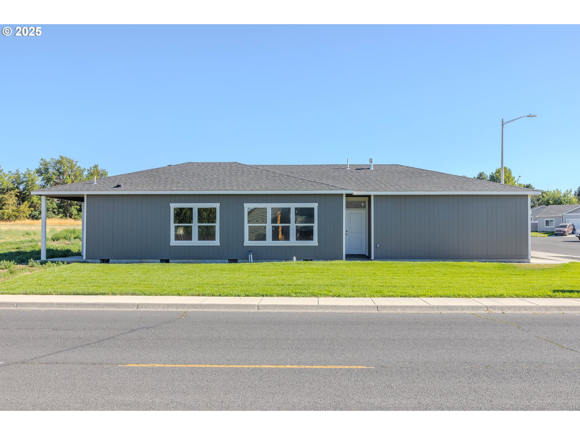 821 9TH DR, Hermiston, OR 97838