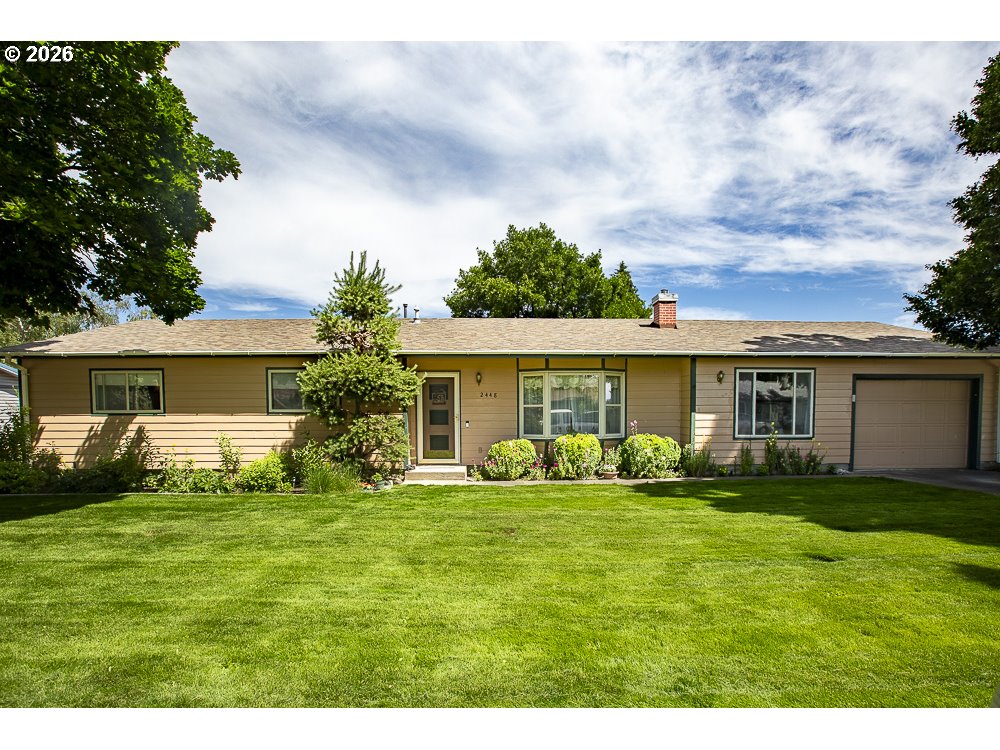 2448 CENTURY LOOP, LaGrande, OR 97850