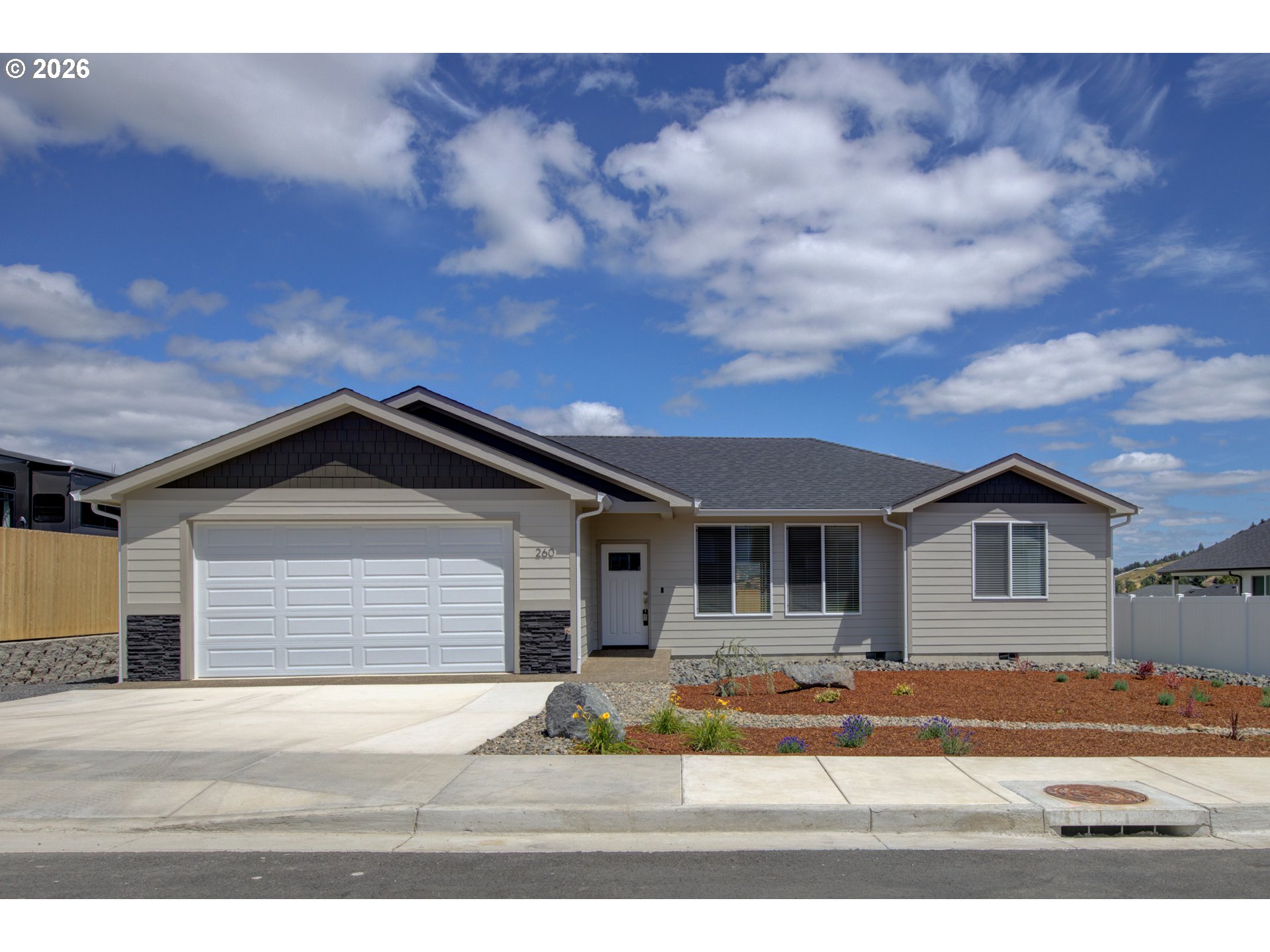 260 Logan St, Winston, OR 97496