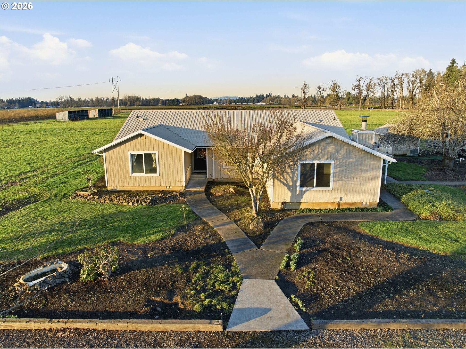 8949 GRIBBLE RD, Canby, OR 97013