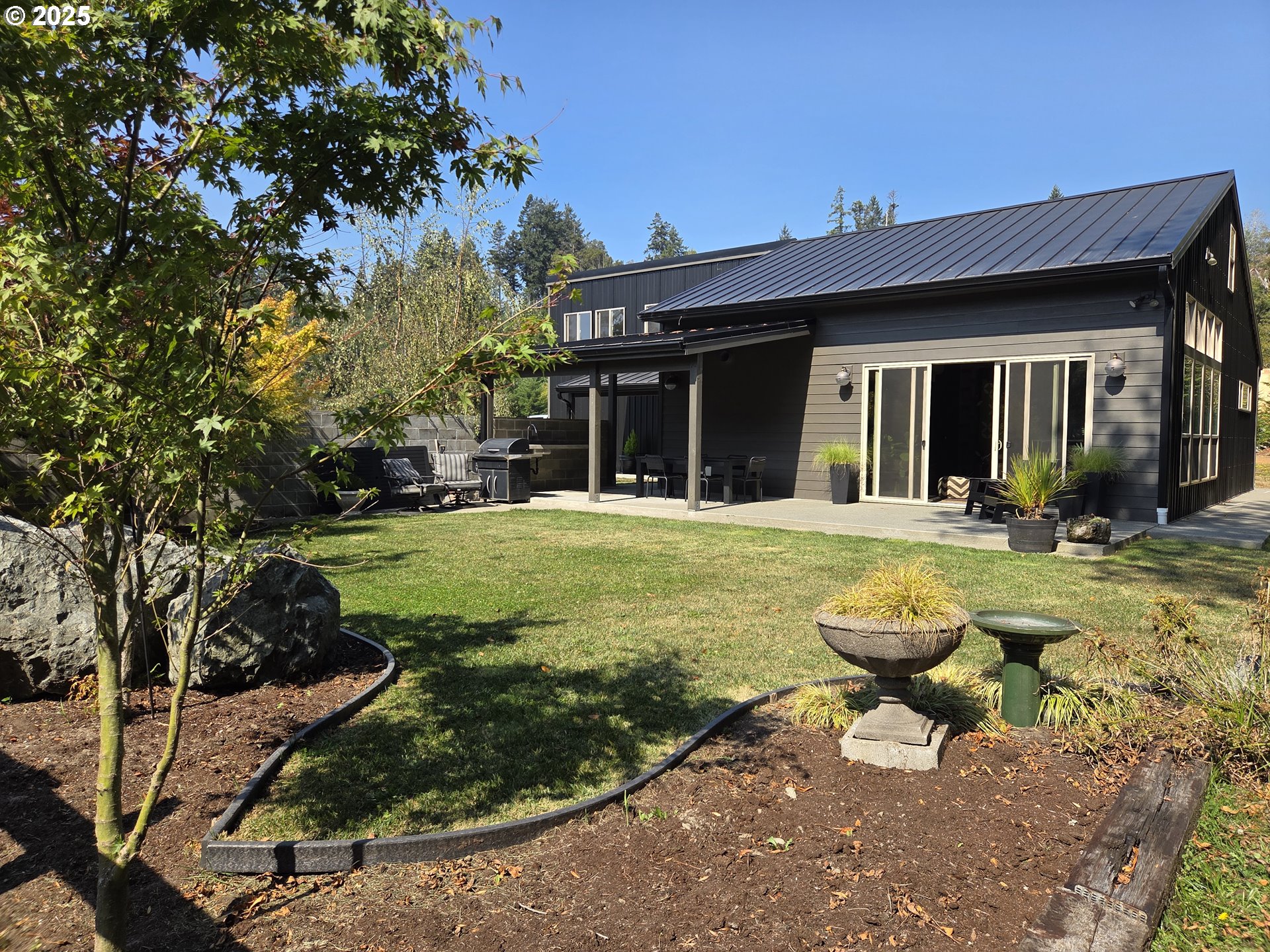 95789 SAUNDERS CREEK RD, GoldBeach, OR 97444