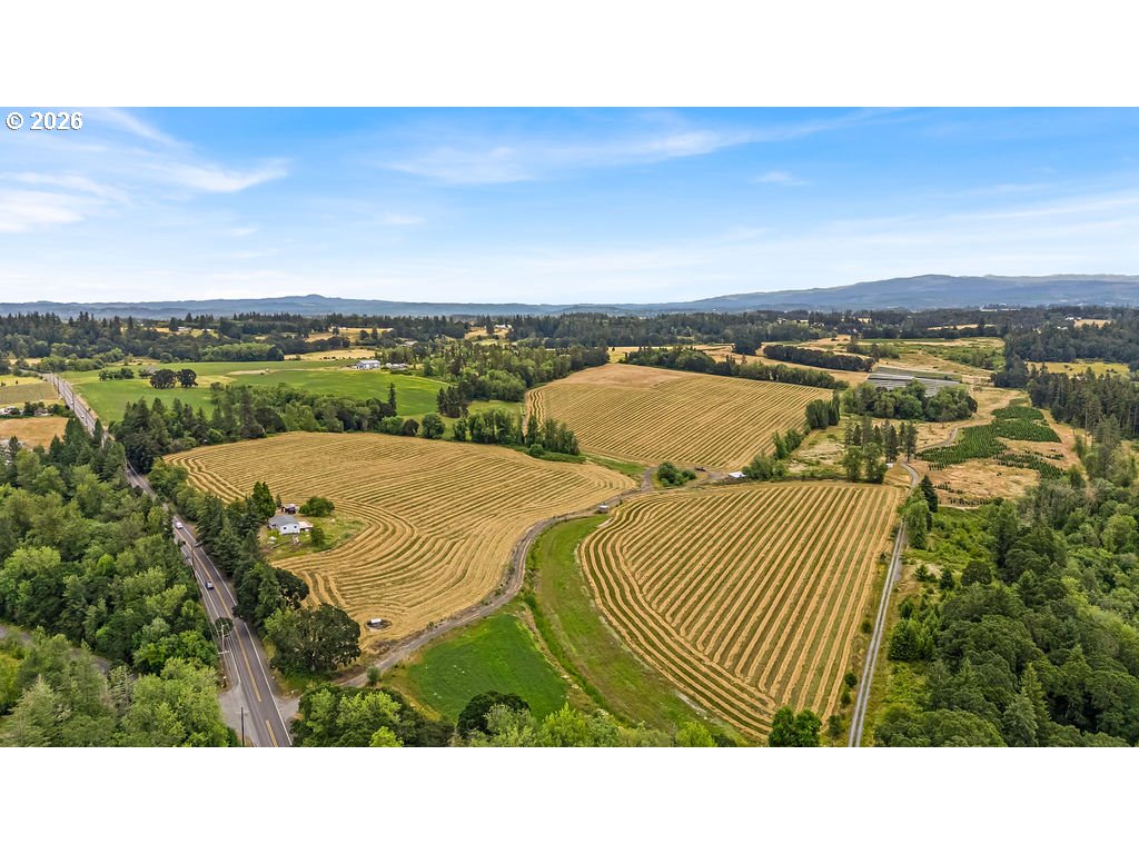32998 HIGHWAY 213, Molalla, OR 97038