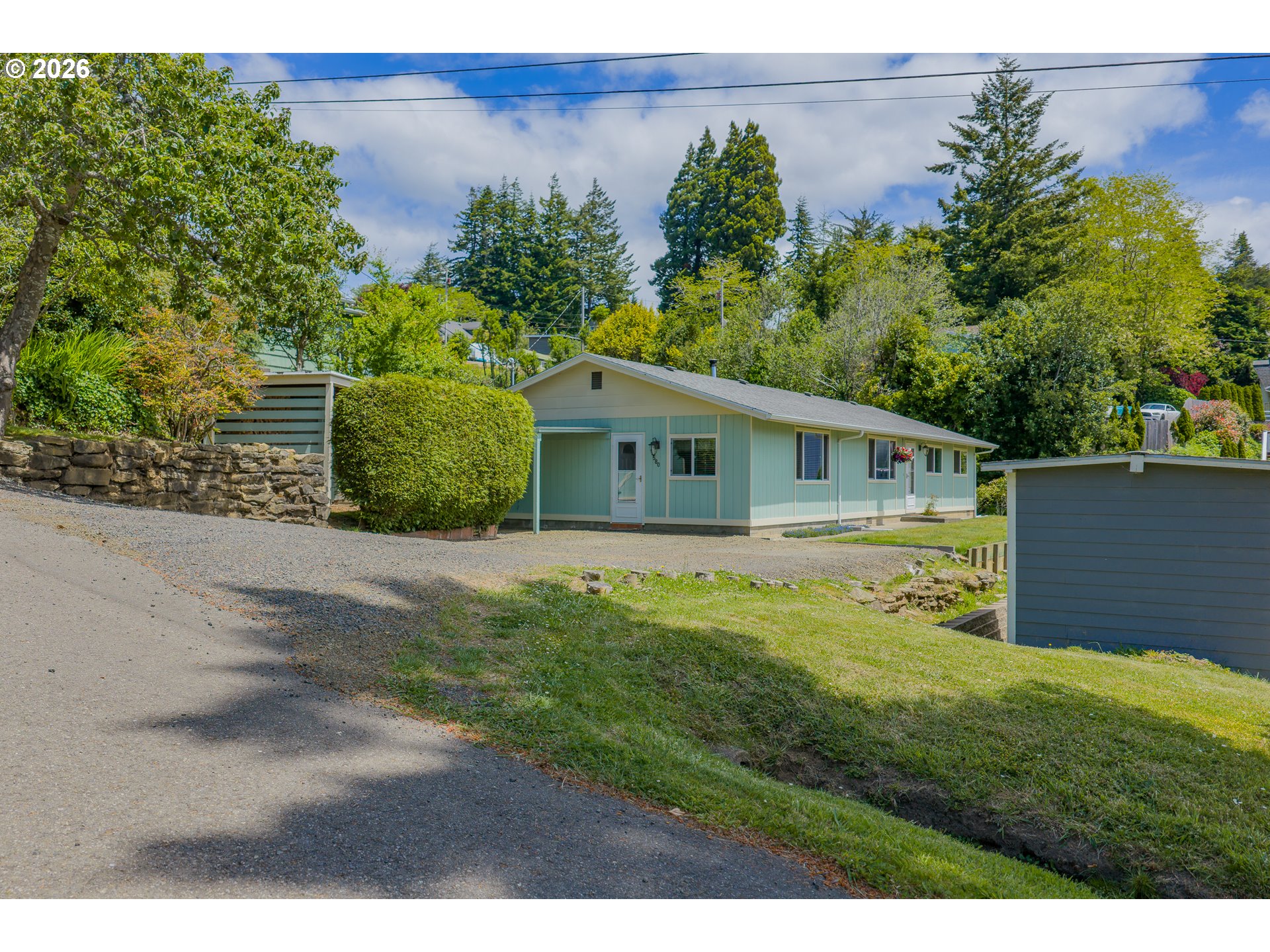 580 8TH AVE, CoosBay, OR 97420