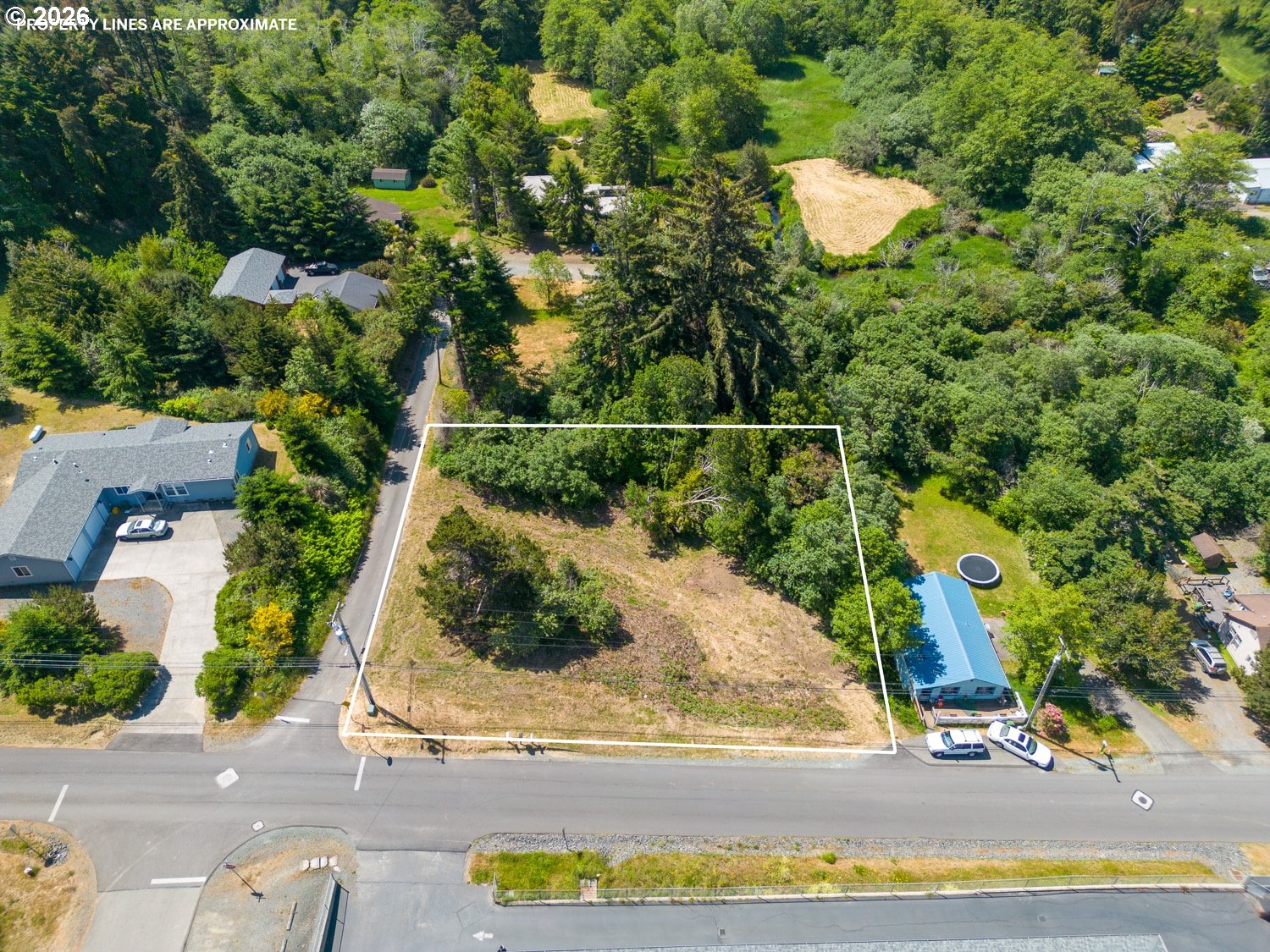 770 3RD ST, Bandon, OR 97411