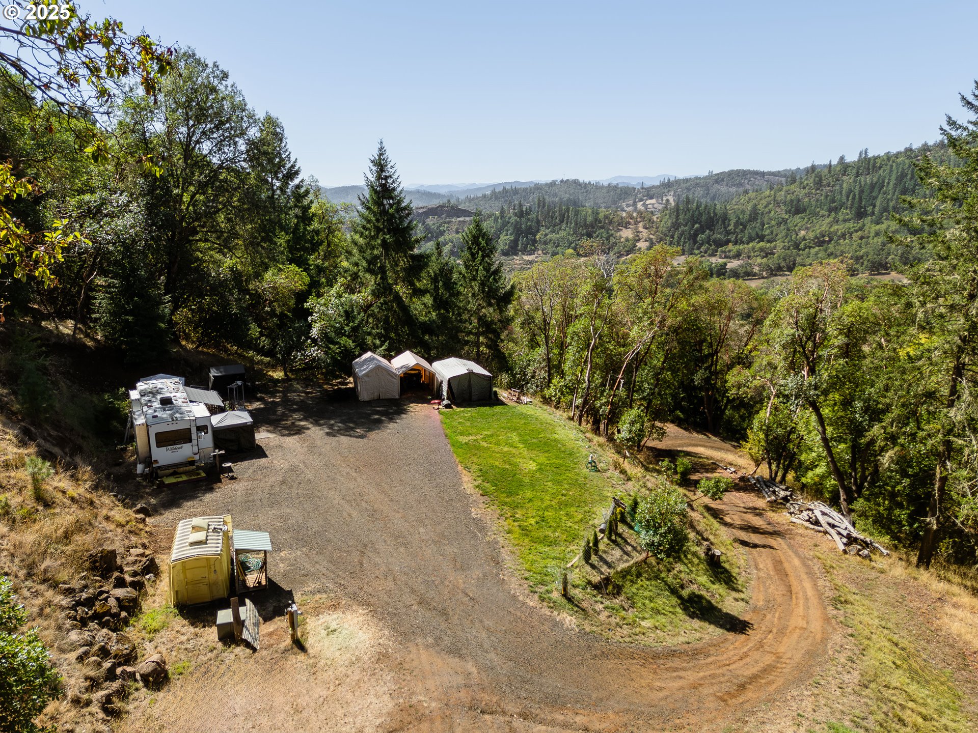 1245 SUNSHINE RD, Roseburg, OR 97470