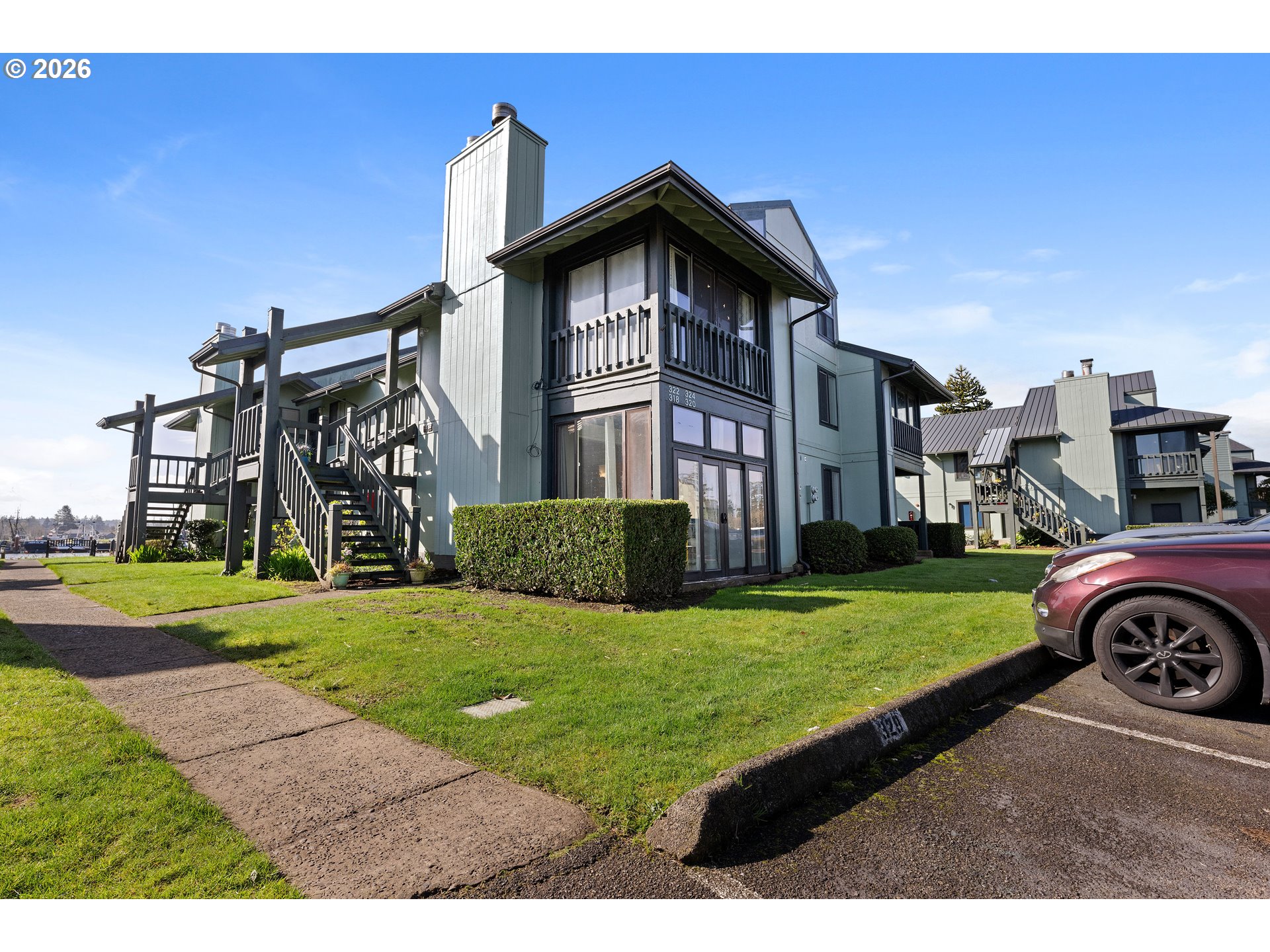 320 SKIPANON DR, Warrenton, OR 97146