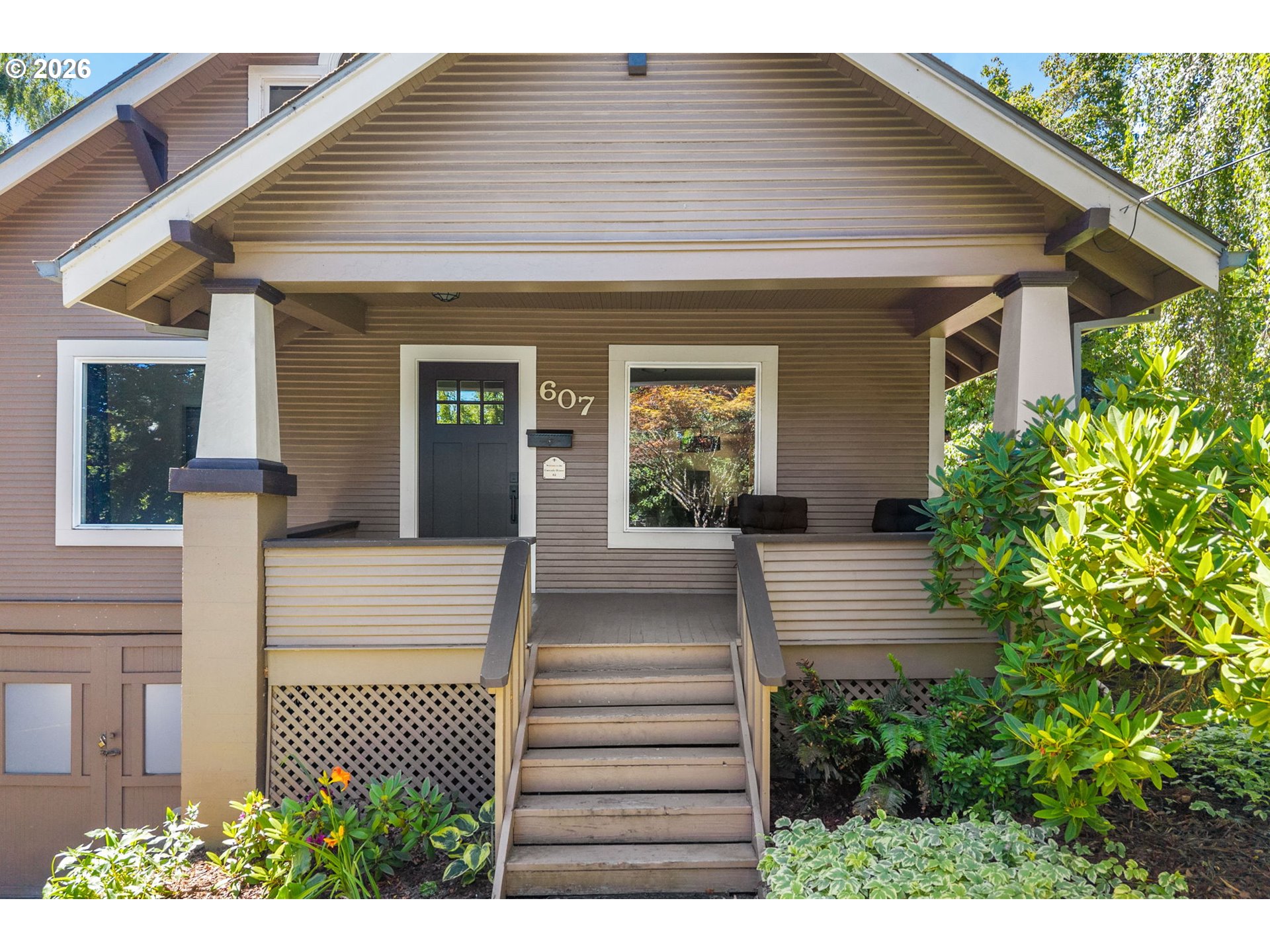 607 CASCADE AVE, HoodRiver, OR 97031