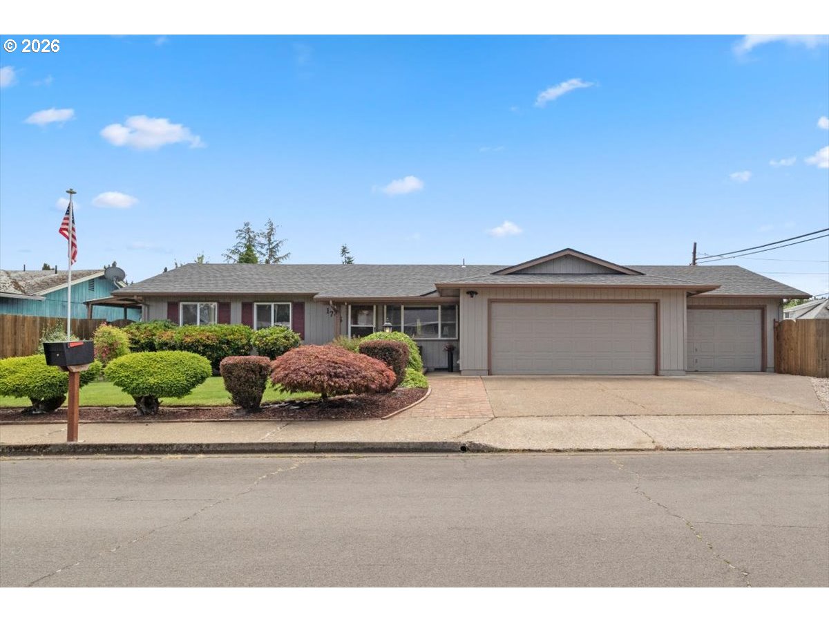 1775 ANTHONY AVE, CottageGrove, OR 97424