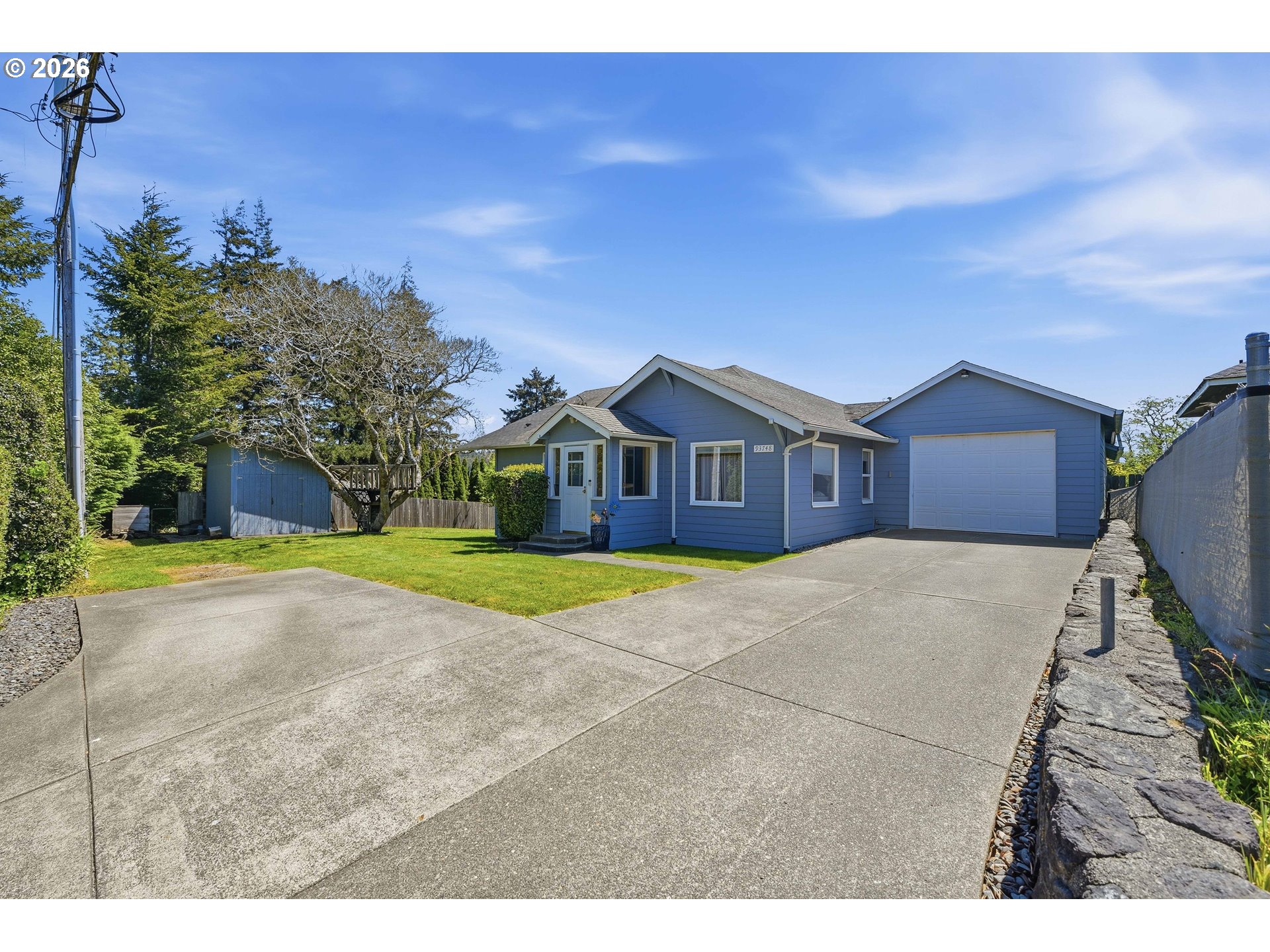 93748 BAY PARK LN, CoosBay, OR 97420
