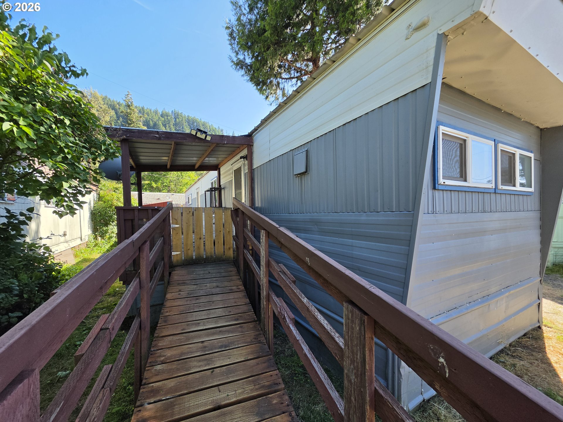 76332 RAINBOW ST, Oakridge, OR 97463