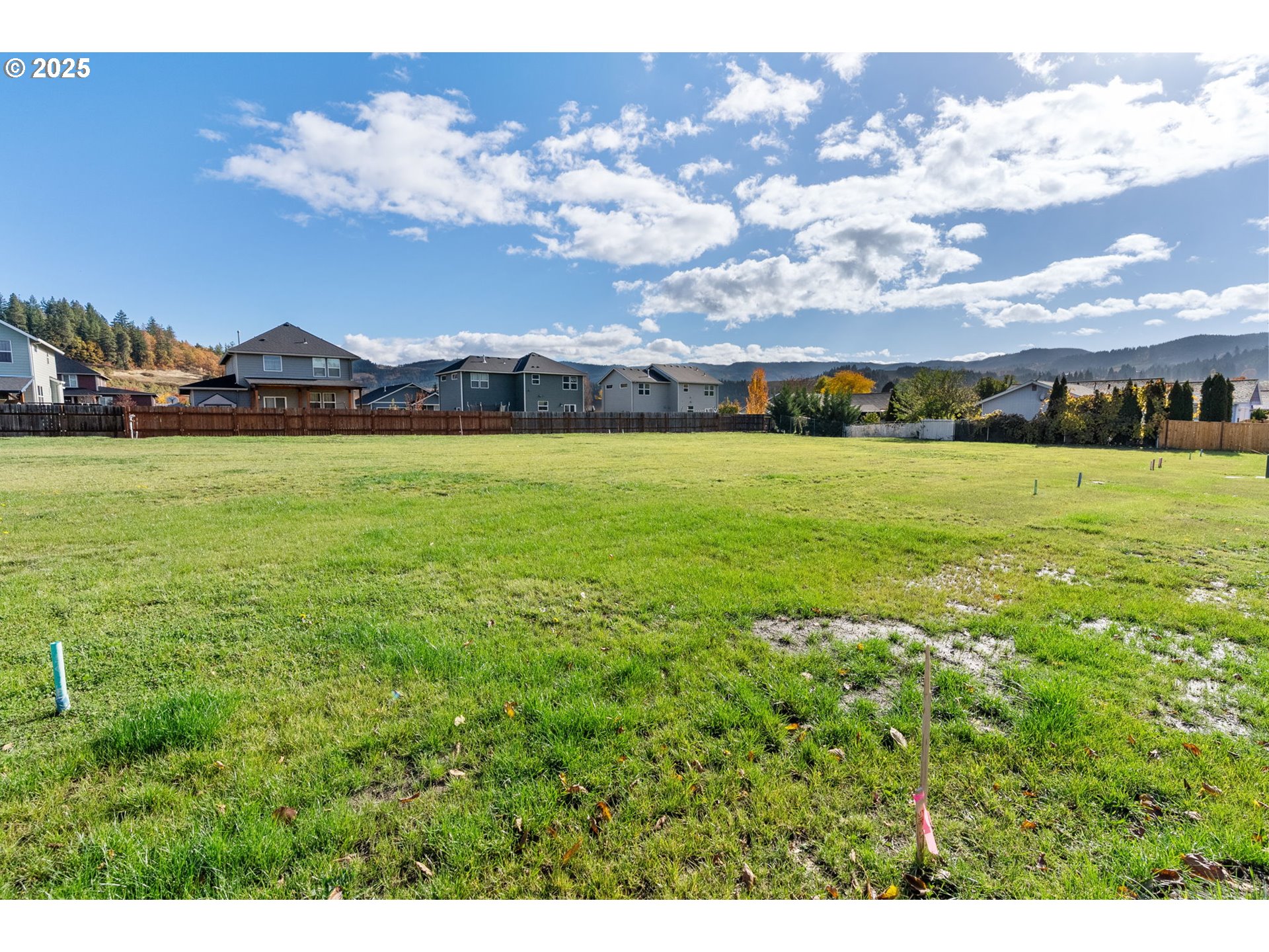 3165 Maple RD, HoodRiver, OR 97031