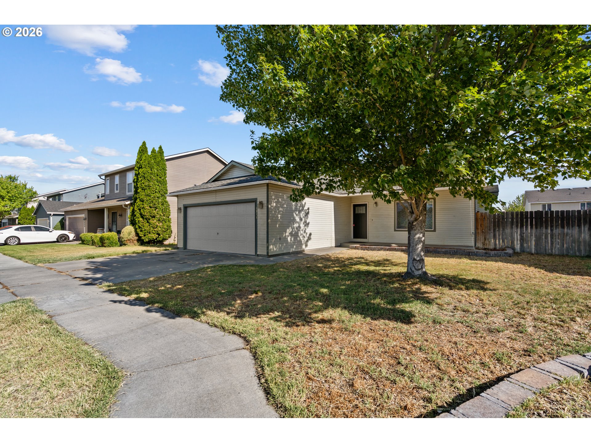 1511 GLADYS DR, Hermiston, OR 97838