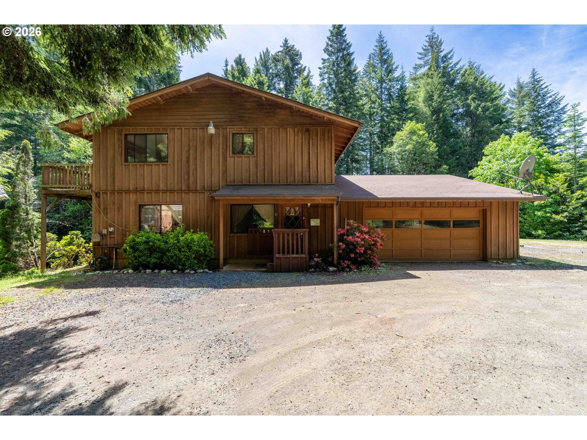 99104 LONE PINE LN, MyrtlePoint, OR 97458