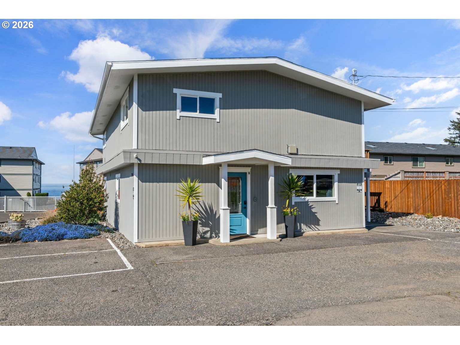 1214 MOORE ST, Brookings, OR 97415