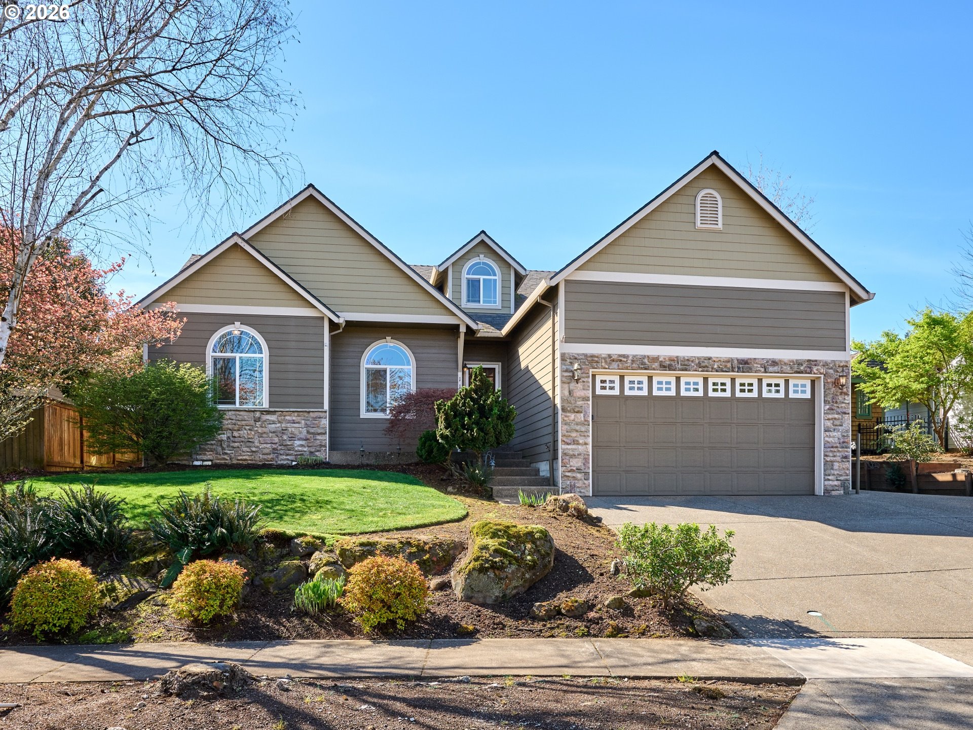 111 BREYONNA WAY, Silverton, OR 97381