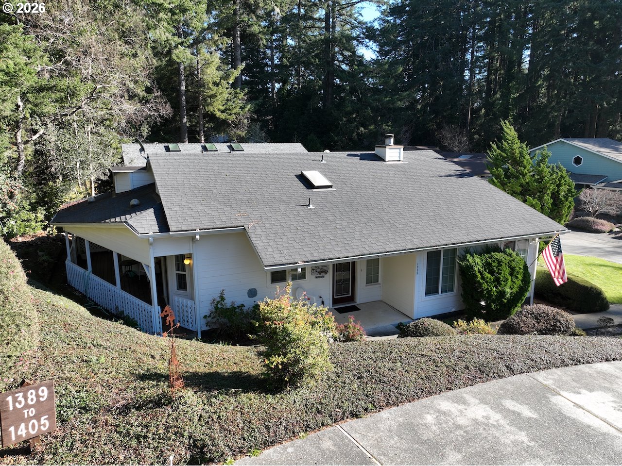 1389 GLENWOOD DR, Brookings, OR 97415