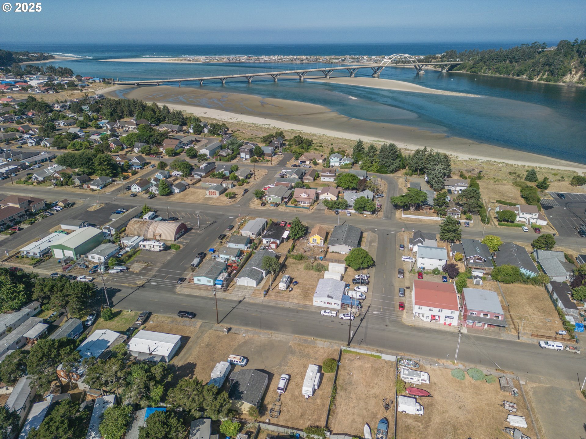 1045 1085 MILL ST, Waldport, OR 97394