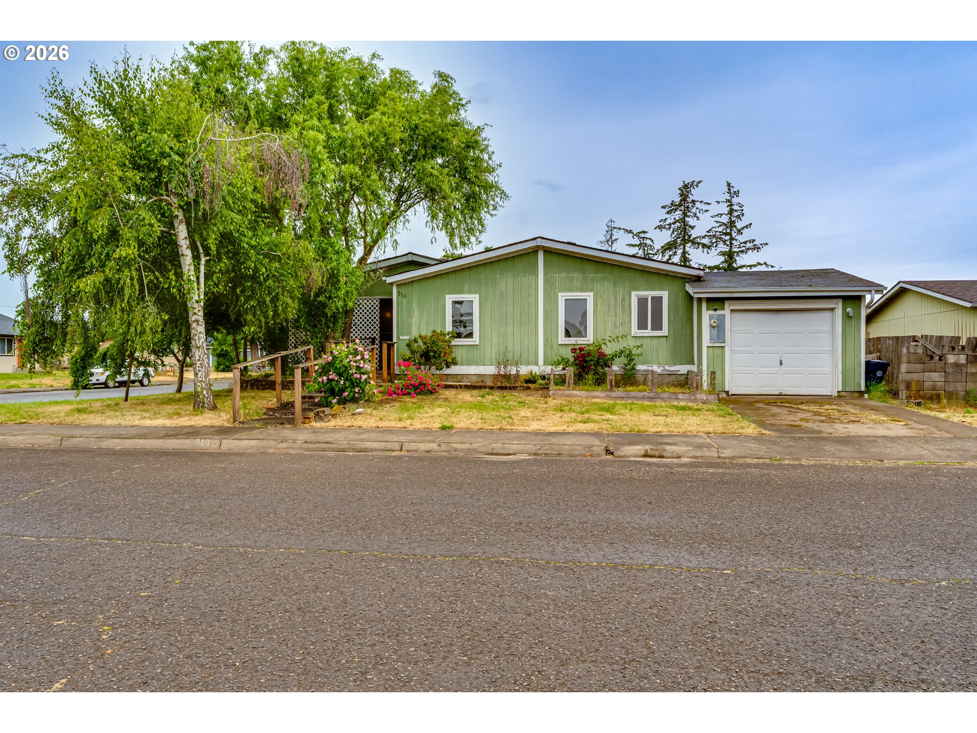 310 10TH PL, JunctionCity, OR 97448