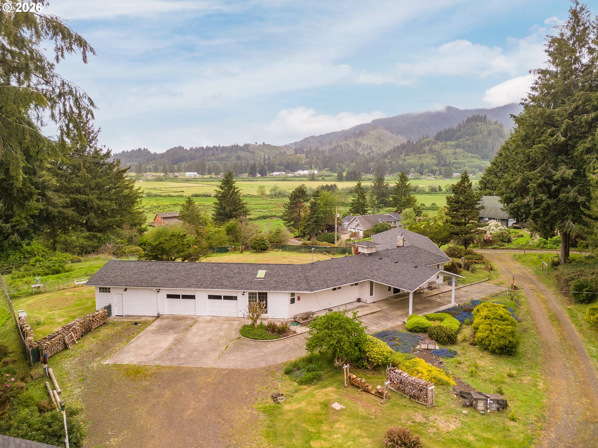 6550 CURL RD, Tillamook, OR 97141