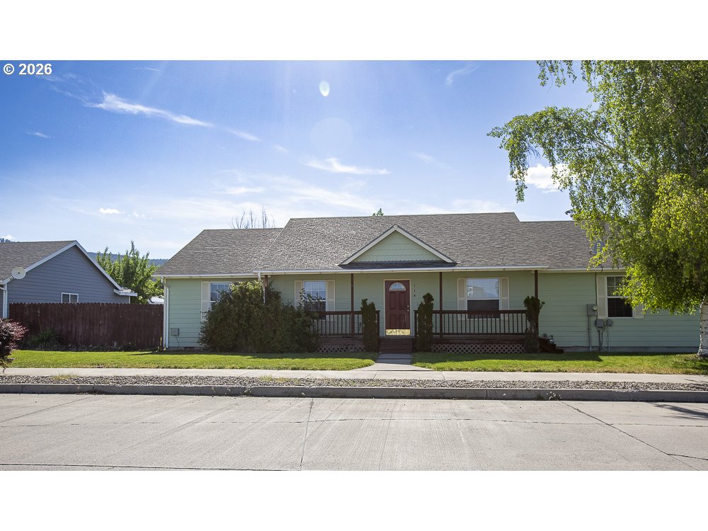 114 18TH ST, LaGrande, OR 97850