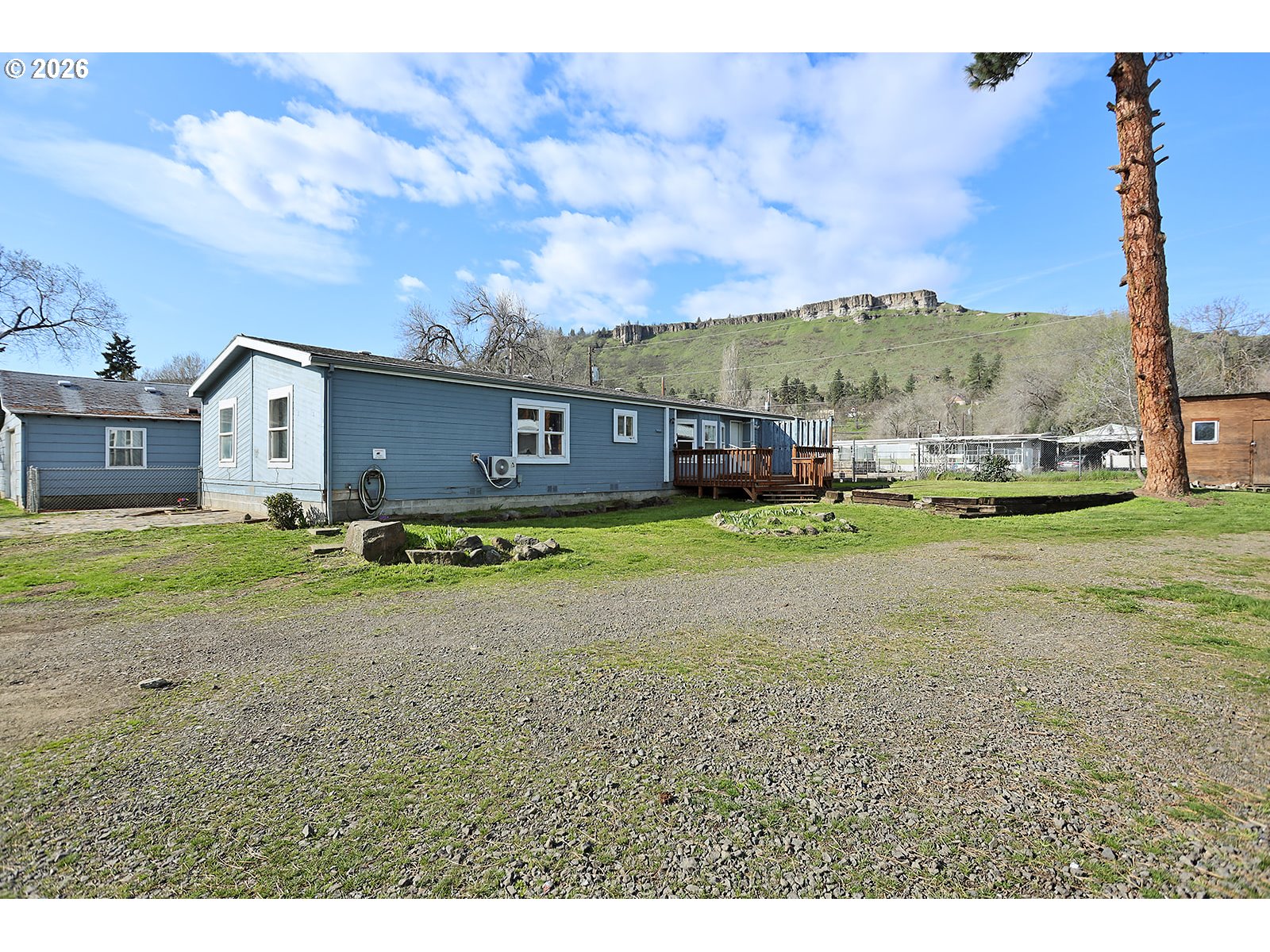 1043 IRVINE ST, TheDalles, OR 97058