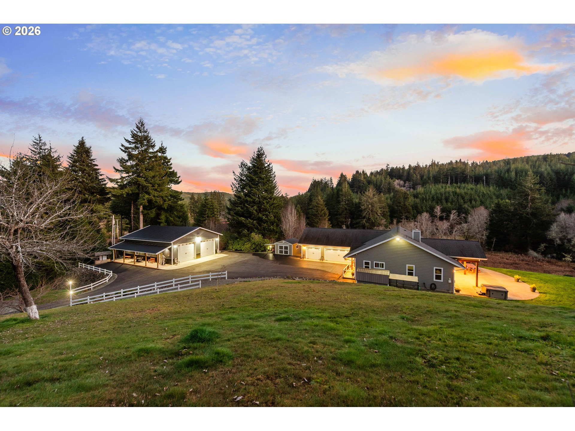 92735 BOOTS DR, CoosBay, OR 97420