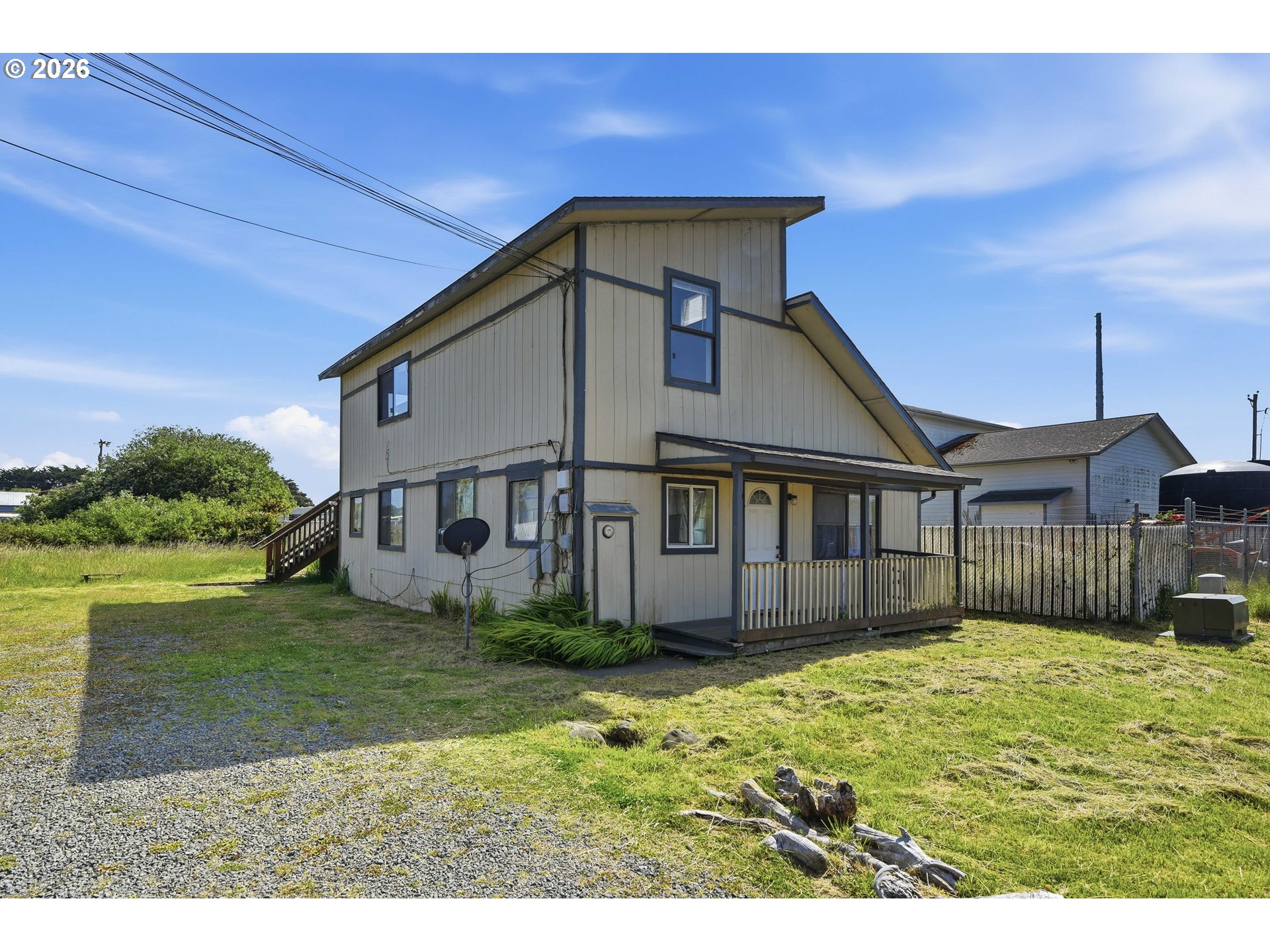 195 17TH ST, Bandon, OR 97411