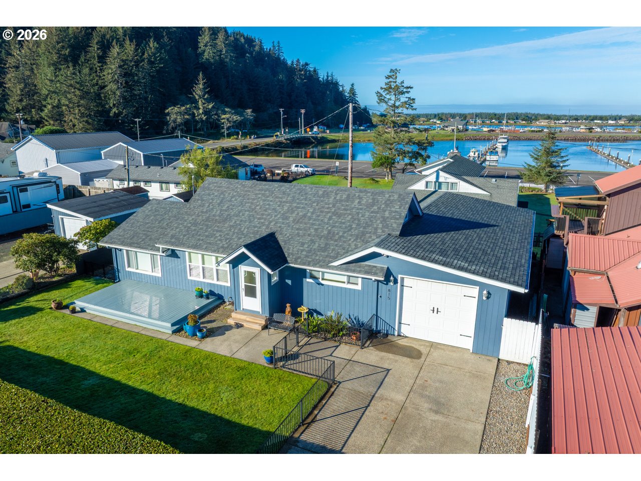 815 BROADWAY AVE, WinchesterBay, OR 97467