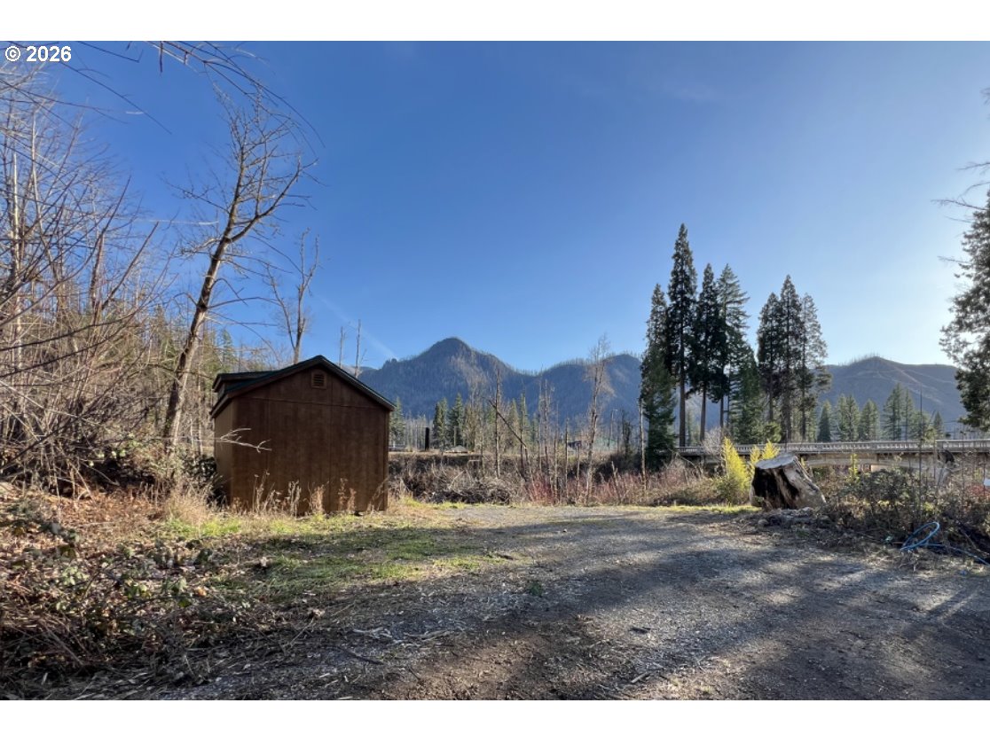 91241 BLUE RIVER RD, BlueRiver, OR 97413