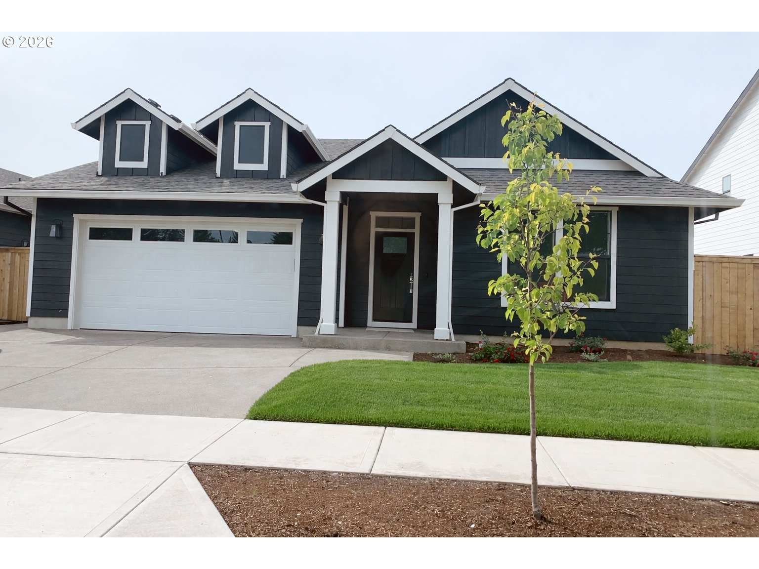 2893 4TH ST, Hubbard, OR 97032