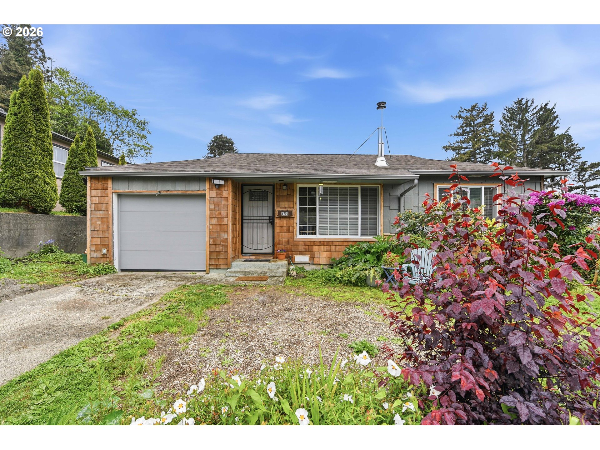 1729 COTTONWOOD AVE, CoosBay, OR 97420
