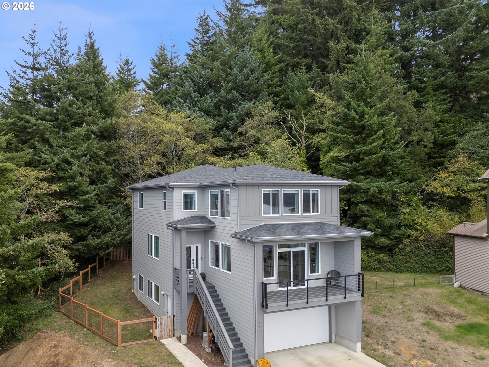 805 CRESCENT PL, Newport, OR 97365