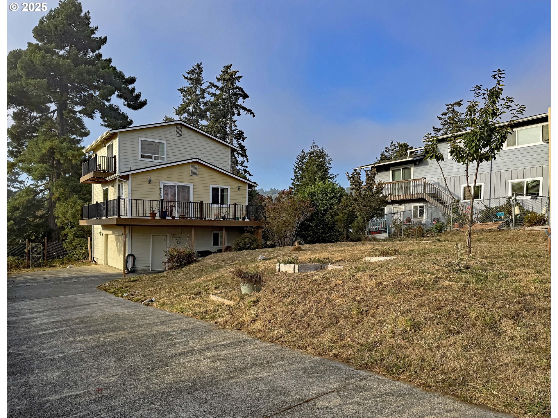616 PACIFIC AVE, Brookings, OR 97415