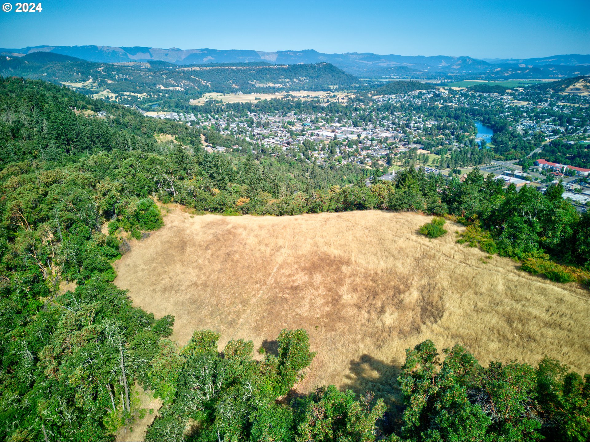 Fairhill AVE, Roseburg, OR 97471