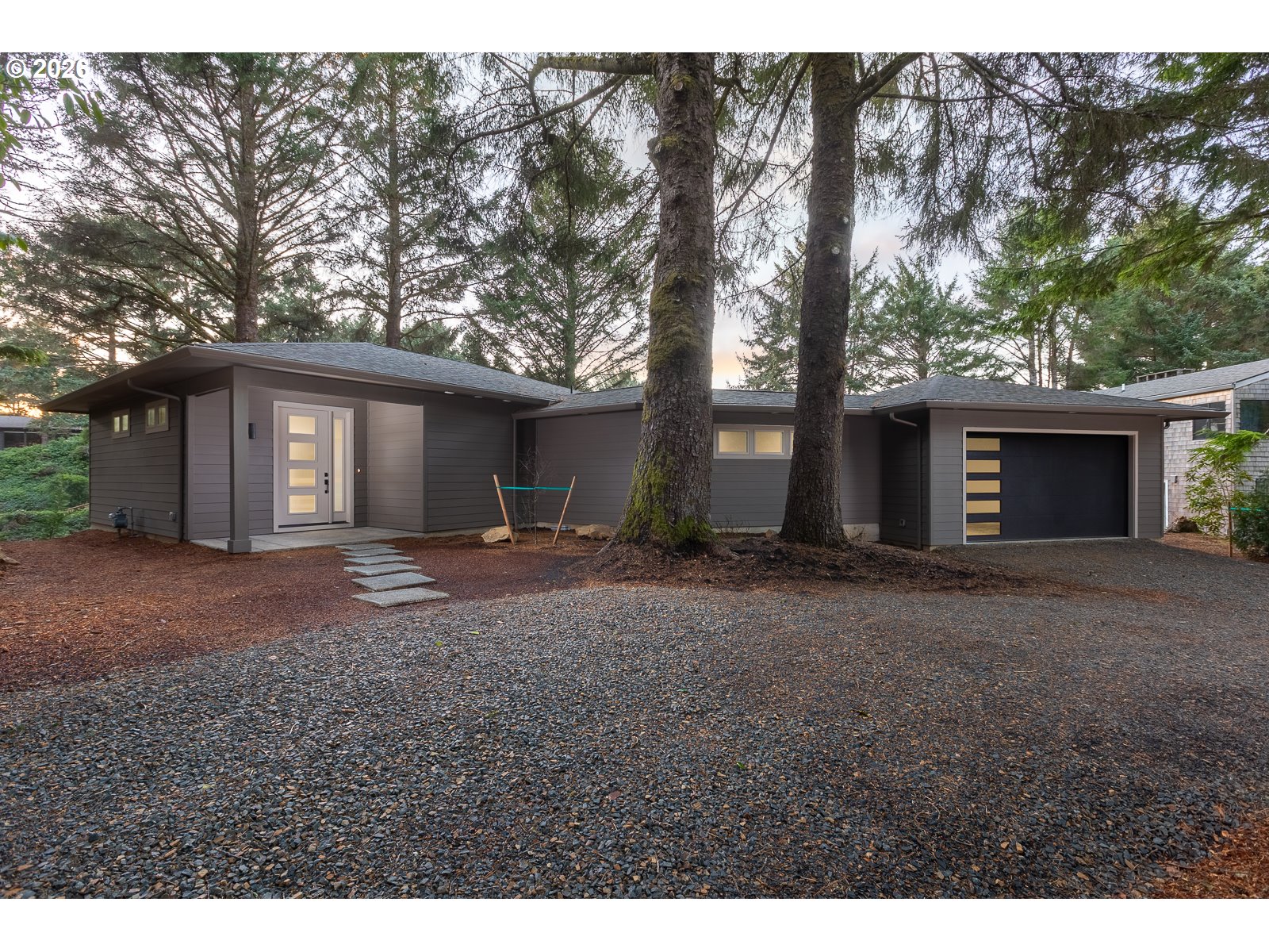 105 BAY POINT RD, GlenedenBeach, OR 97388