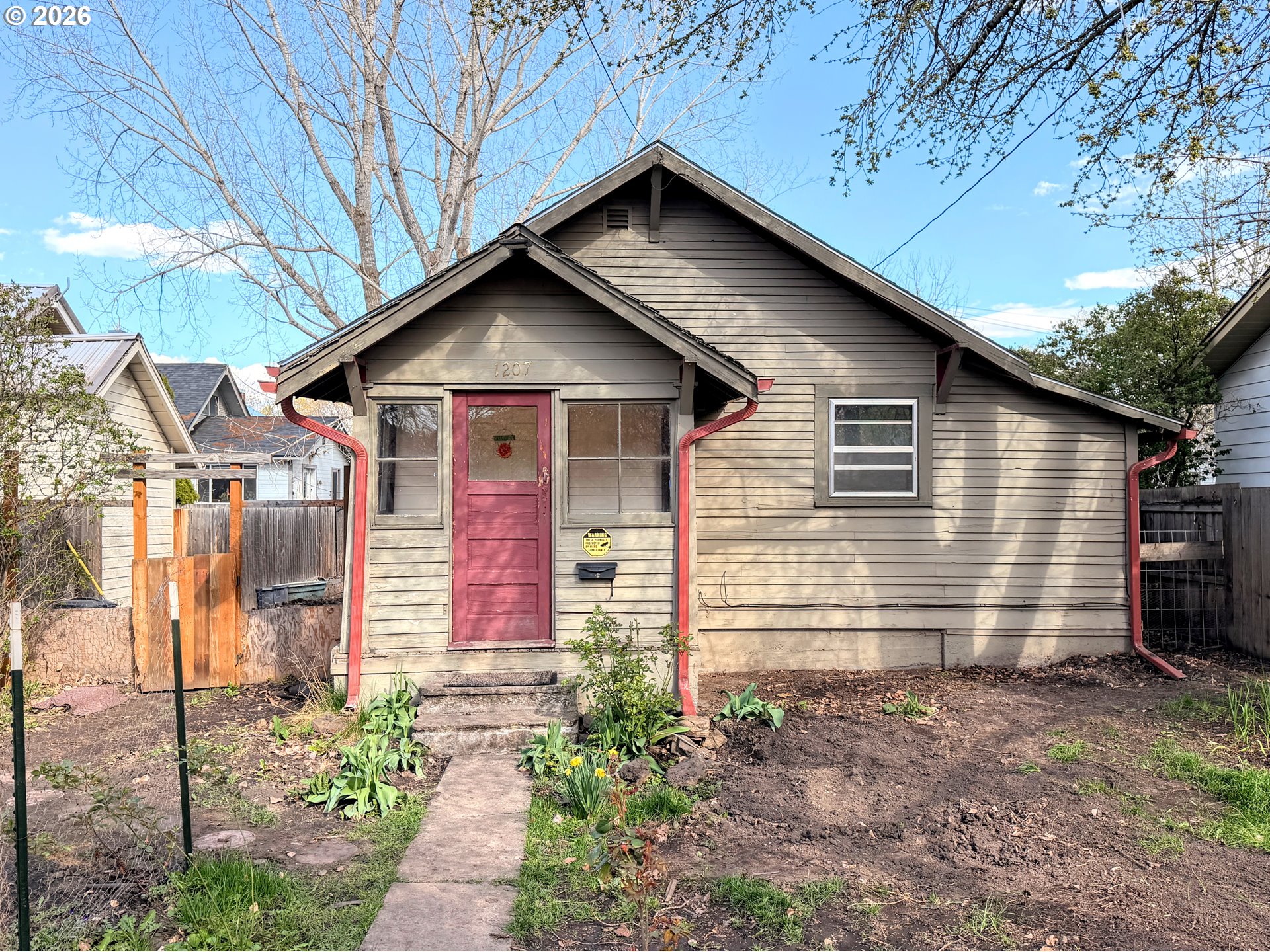 1207 10TH ST, LaGrande, OR 97850