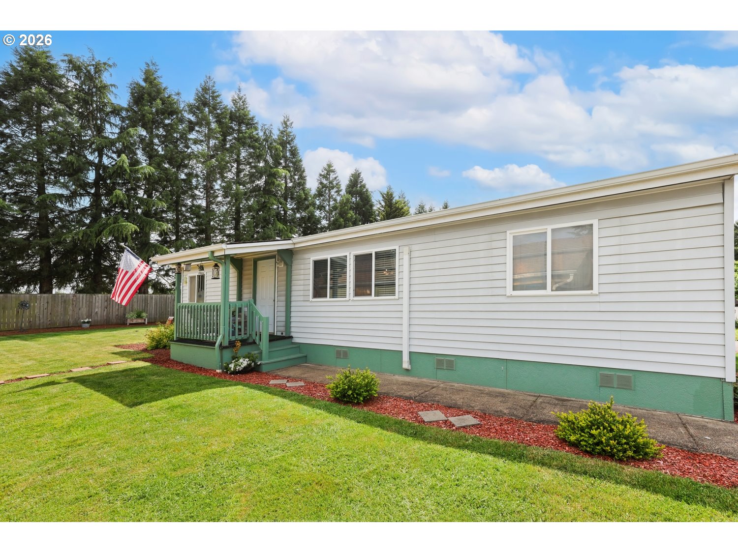 310 Pitney LN, JunctionCity, OR 97448