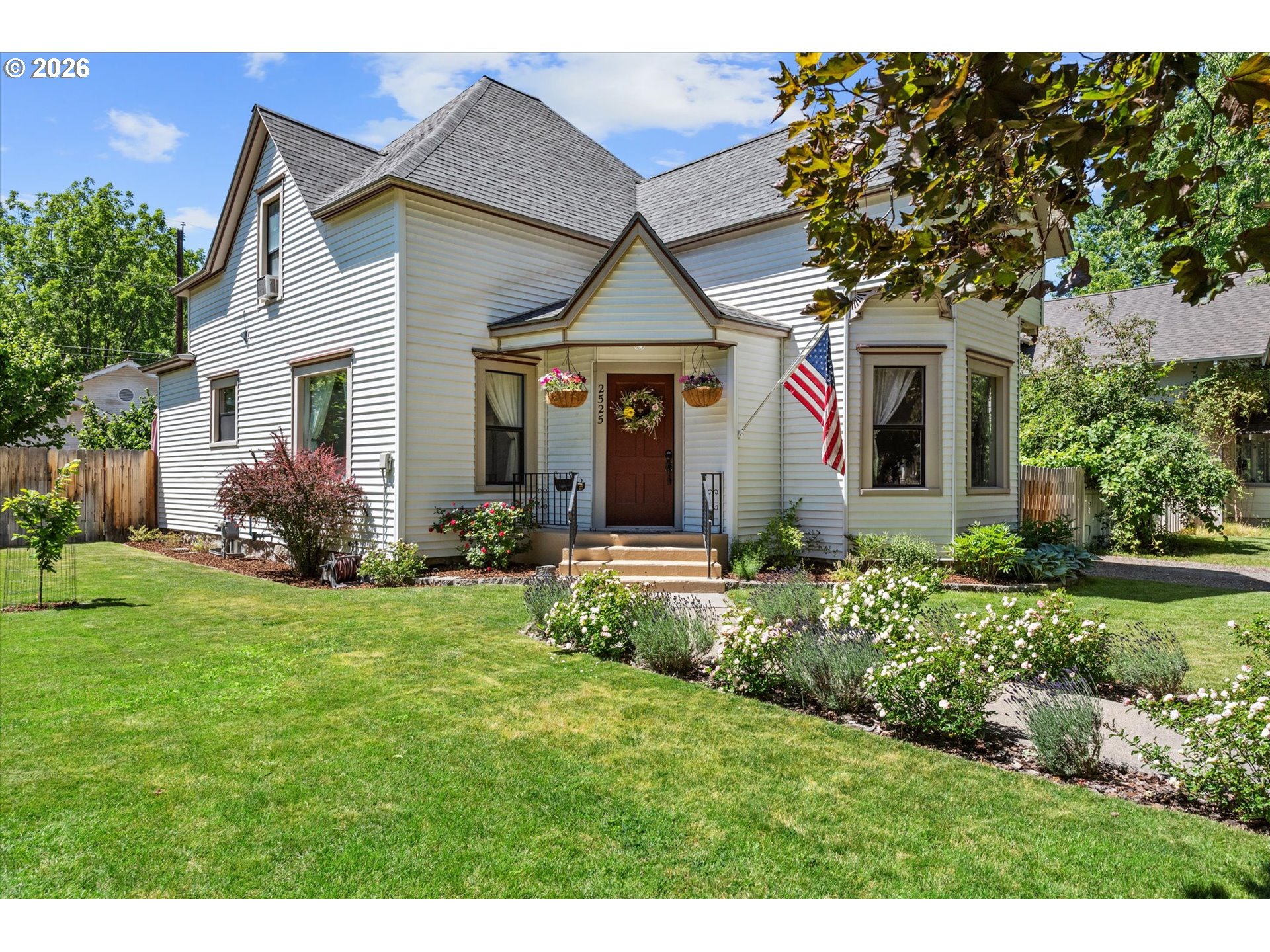 2525 1ST ST, BakerCity, OR 97814