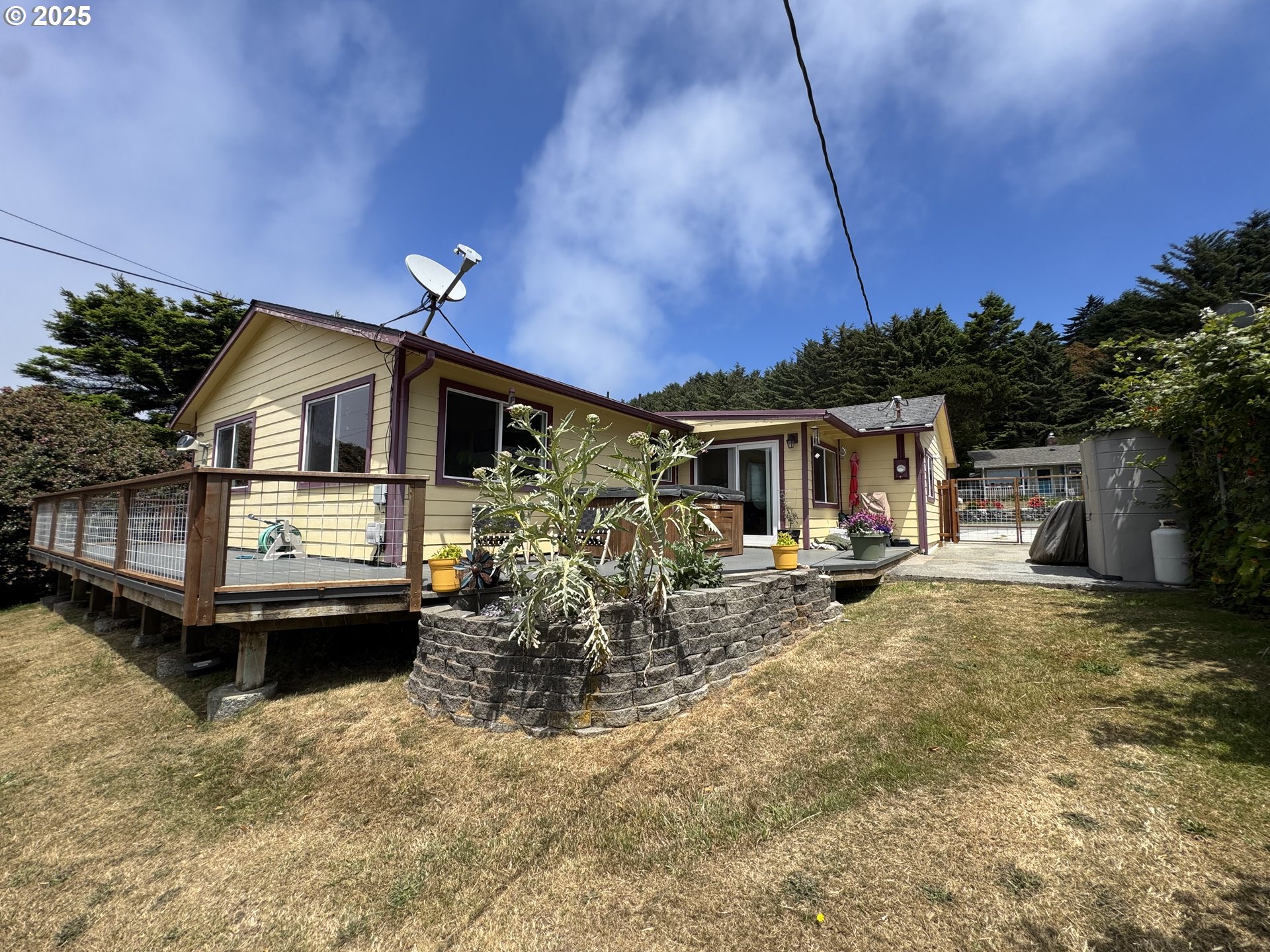 30388 HILLSIDE TER, GoldBeach, OR 97444