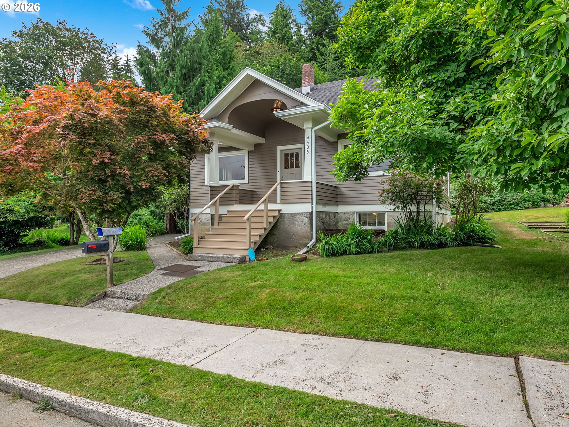 4405 COMMERCIAL ST, Astoria, OR 97103