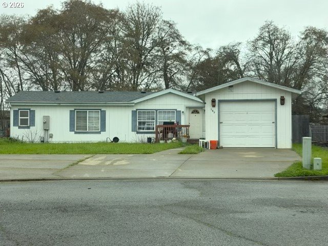 157 CREEKSIDE CT, Roseburg, OR 97471