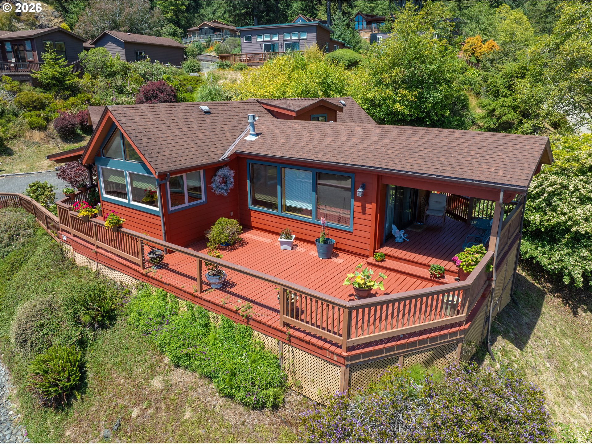 19921 WHALESHEAD RD, Brookings, OR 97415