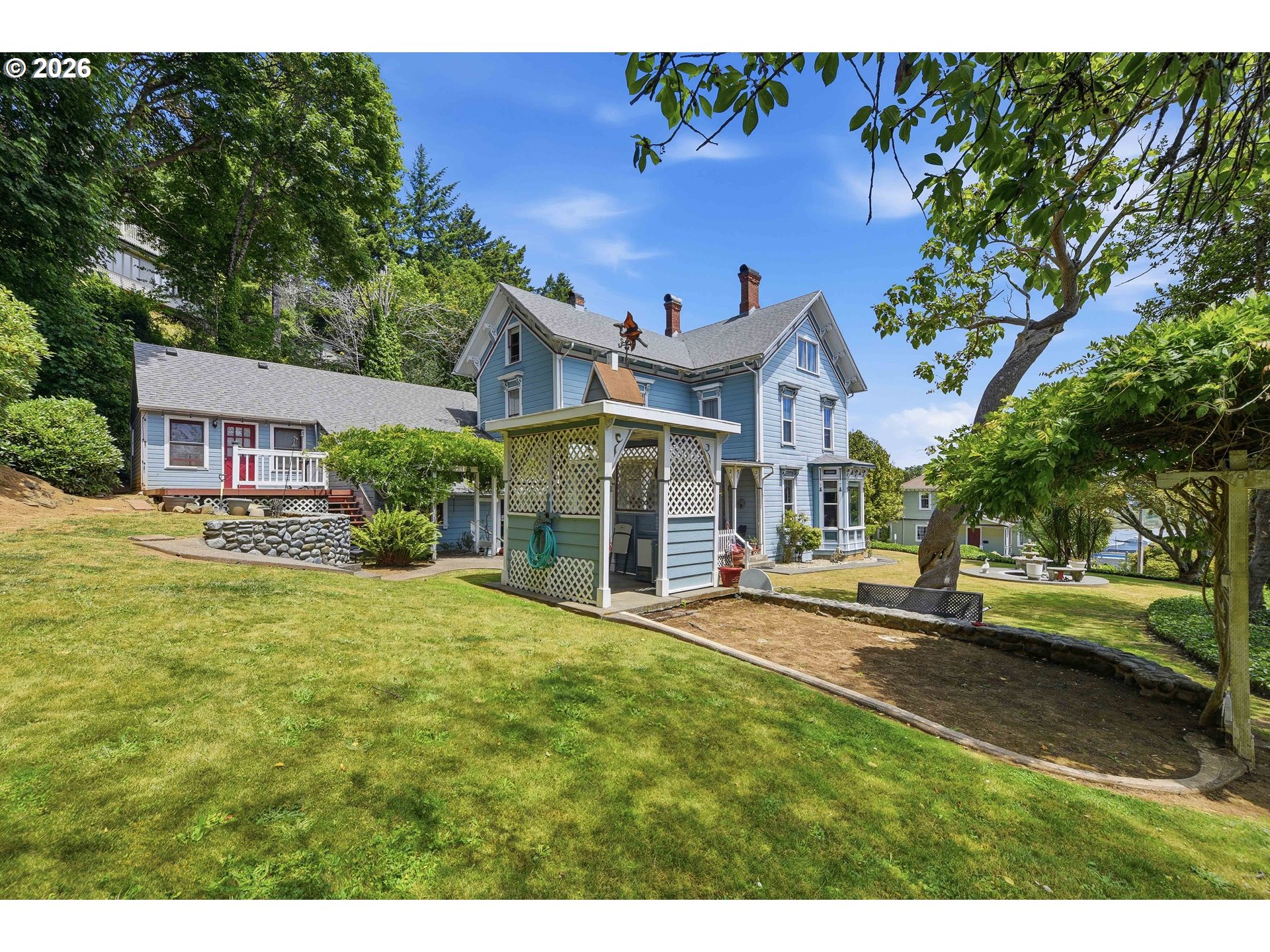 687 3RD ST, CoosBay, OR 97420