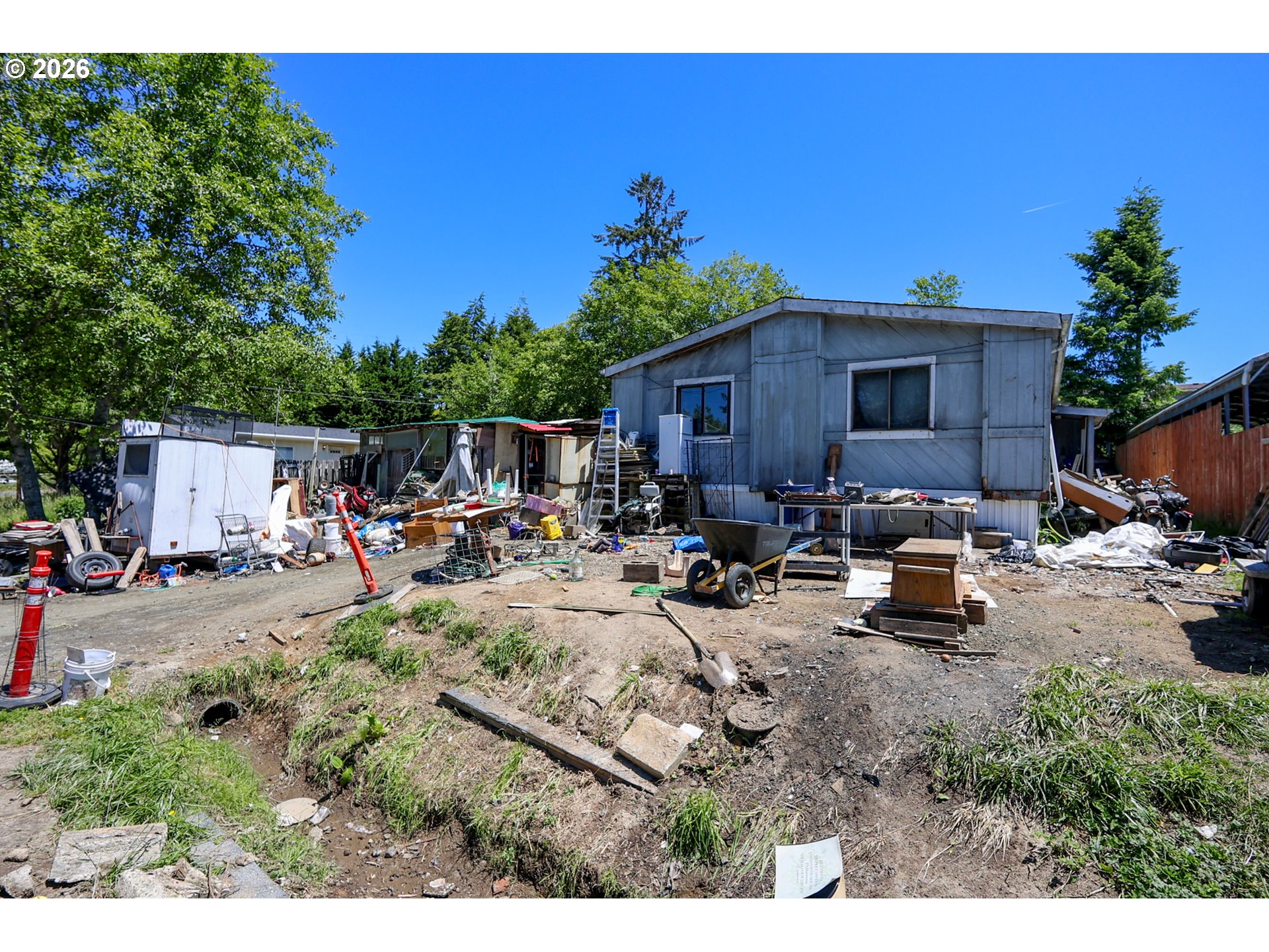 63451 CAPITOL DR, CoosBay, OR 97420