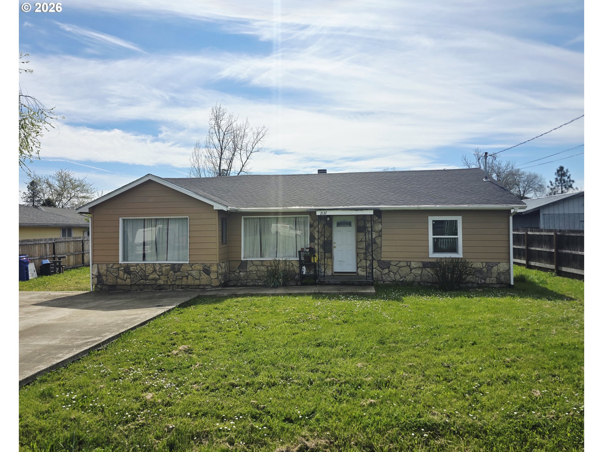 2137 CASTLE AVE, Roseburg, OR 97471