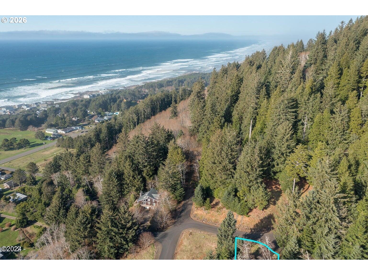504 CREEKSIDE LN, Yachats, OR 97498